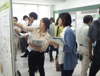 写真2 発表風景.jpg
